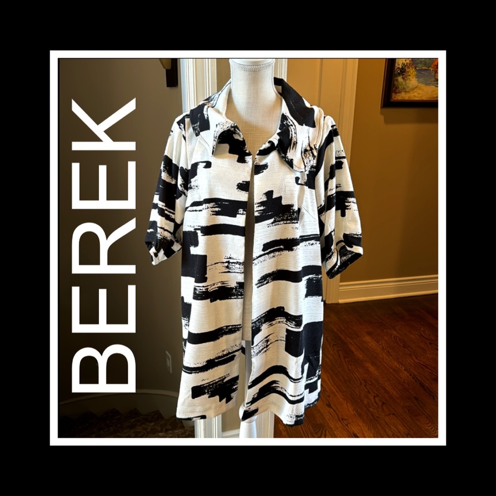 BEREK Women’s- Sz M - COAT BLACK, WHITE LIGHTWEIGHT MID-SLEEVE WIRED COLLAR